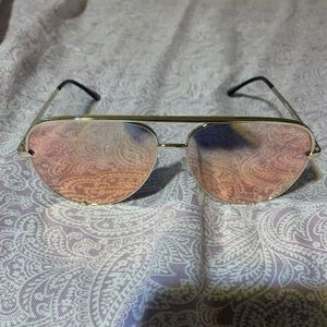 QUAY New In Case Sunglasses